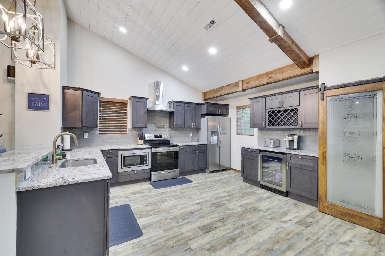 Whiskey Pines Retreat! Single Level Home, Outdoor Firepit, Ac, Bbq! Sleeps 9 In Lake Harmony! エクステリア 写真